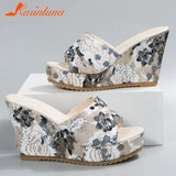 Dropship Platform Wedges Mules Sandals 2023 Summer New Floral Pattern Slide Sandals Comfy Beach Shoes Outside Slider