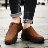 Men Casual Shoes Luxury Brand Fashion Mens Loafers Moccasins Breathable Slip on Retro Driving Shoes Men Leather