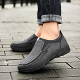 Men Casual Shoes Luxury Brand Fashion Mens Loafers Moccasins Breathable Slip on Retro Driving Shoes Men Leather