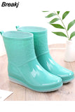 2023Women Rain Boots Ankle Boots Waterproof Shoes Winter Female Slip-On Cotton Shoes Size 36-41 Non-Slip Flat Round
