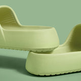 Summer Thick Platform Slippers Women 2024 New Non Slip Soft Cloud Slides Woman Unisex Thick-Sole Beach Flip Flops