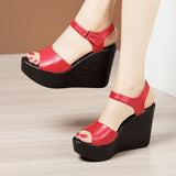Leather Medium Heel Heel Sandals Summer 2023 New Muffin Thick Soles Fashion Large Size Soft Soles Mother Sandals
