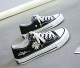 New Korean Style Ulzzang Daisy Canvas Shoes for Women 45 White Black Yellow Green Purple Color sneakers