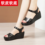 Leather Medium Heel Heel Sandals Summer 2023 New Muffin Thick Soles Fashion Large Size Soft Soles Mother Sandals