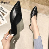 Women's Closed Toe Half Slippers Summer Outer Wear Shallow Chunky Heel Women's Mules Shoes Weave Pointed Toe Slipper