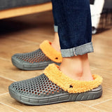 Men and Women Winter Slippers Fur Slippers Warm Fuzzy Plush Garden Clogs Mules Slippers Home Indoor Couple House Floor
