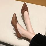 Size Soft Leather Shallow Mouth Pointed Thick Heel Shoes Women 2023 New Spring Autumn Snakeskin Pattern High Heels